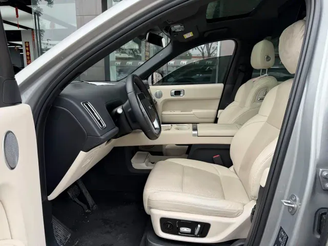 Li Auto L9 — Фото автомобиля 5