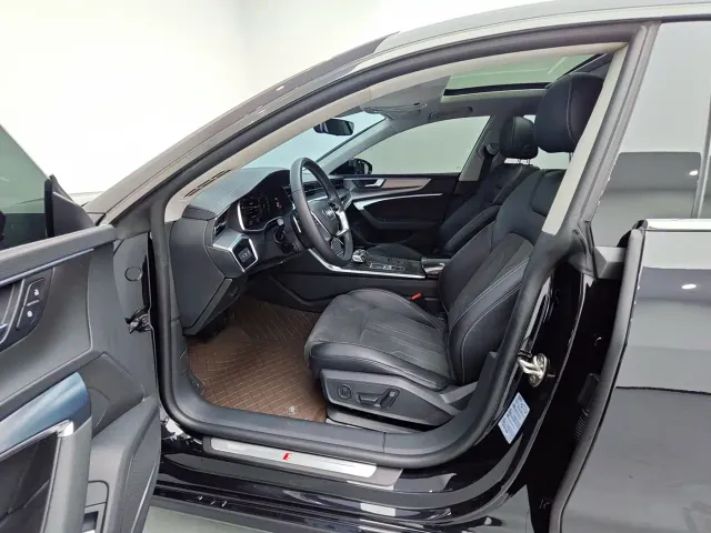 Audi A7L — Фото автомобиля 16