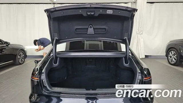 Hyundai Grandeur Grandeur (GN7) 3.5 Бензин 2WD — Фото автомобиля 19