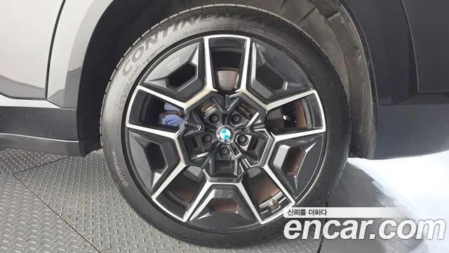 BMW XM — Фото автомобиля 18
