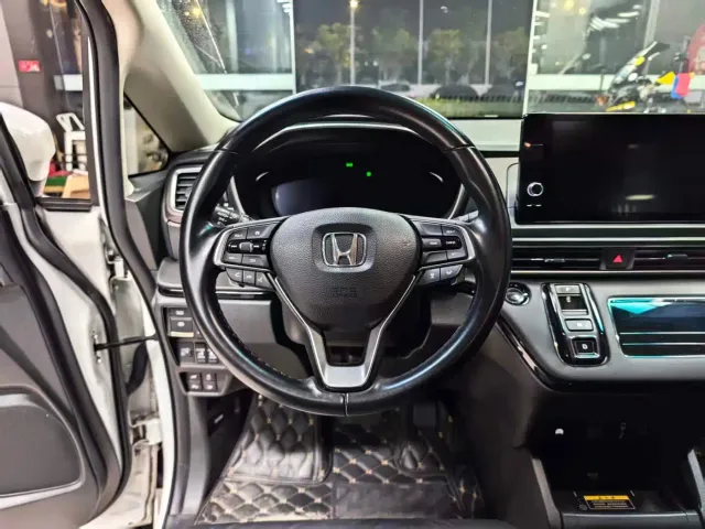 Honda Odyssey — Фото автомобиля 7
