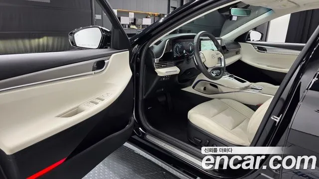Hyundai Grandeur Grandeur (New) Hybrid — Фото автомобиля 15