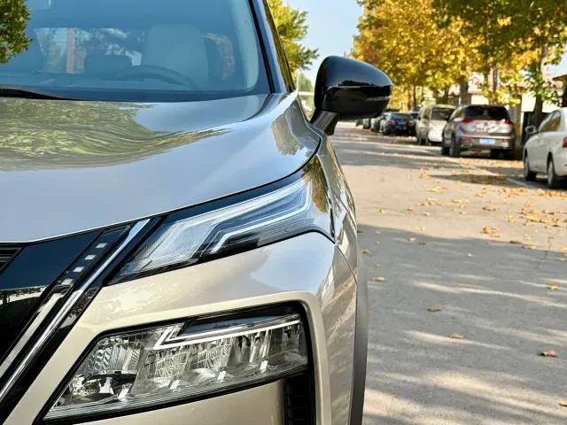 Nissan X-Trail — Фото автомобиля 10
