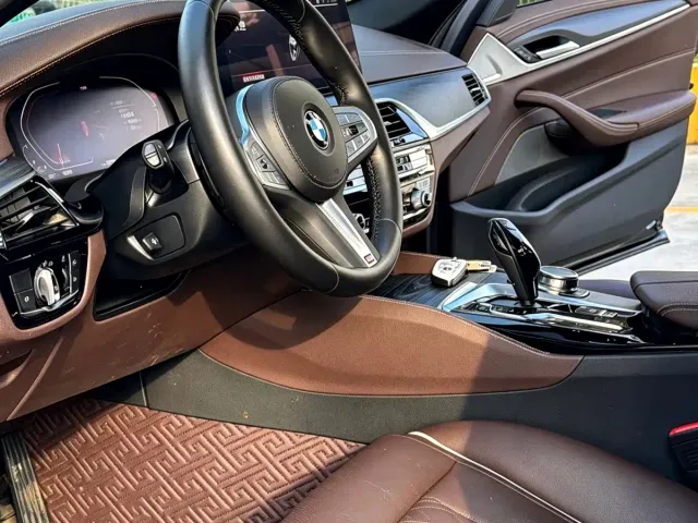 BMW 5 Series — Фото автомобиля 9