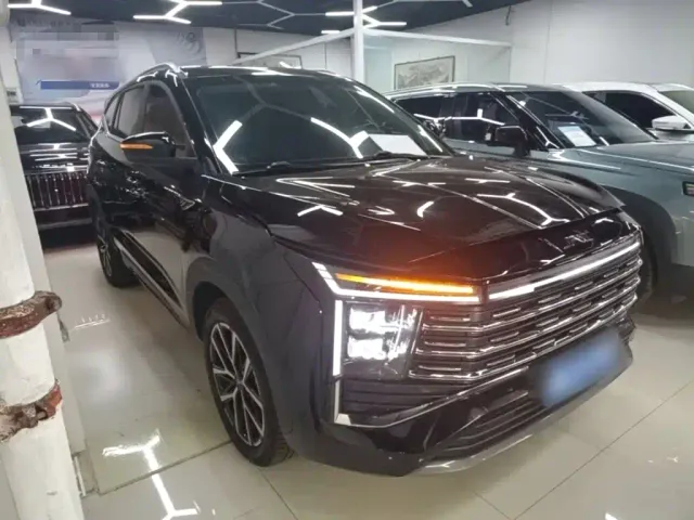 JAC Motors JAC X8 PLUS — Фото автомобиля 3