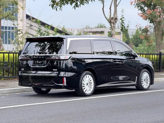 Voyah Auto Voyah Dreamer 2022 Low Carbon Edition Home — Фото автомобиля 6