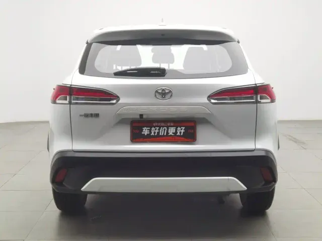 Toyota Corolla Cross — Фото автомобиля 4