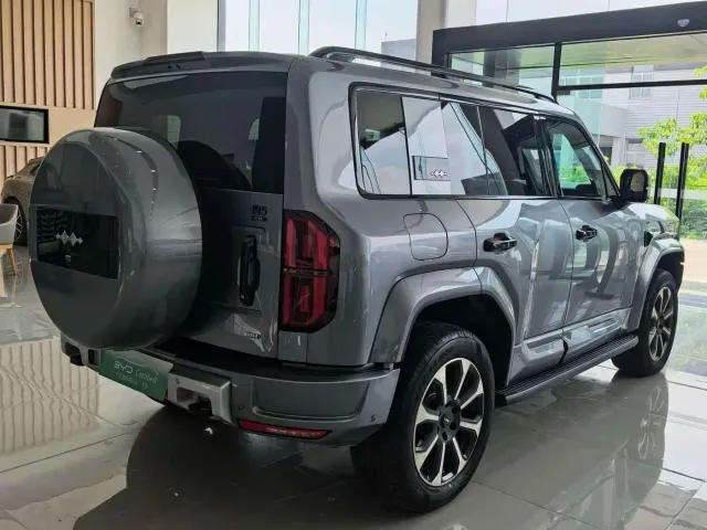 BYD FangChengBao Leopard 5 — Фото автомобиля 4
