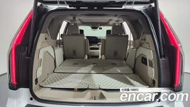 Cadillac Escalade Generation 5 — Фото автомобиля 20