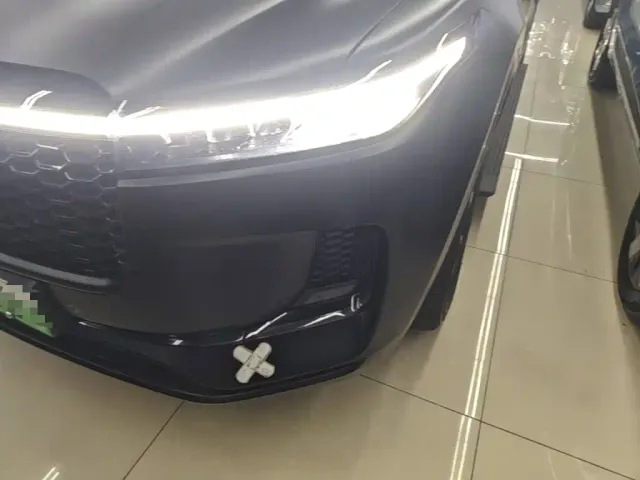 Li Auto ONE — Фото автомобиля 23