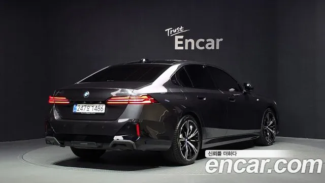 BMW 5-Series 5 серия (G60) 530i xDrive M Sport — Фото автомобиля 2