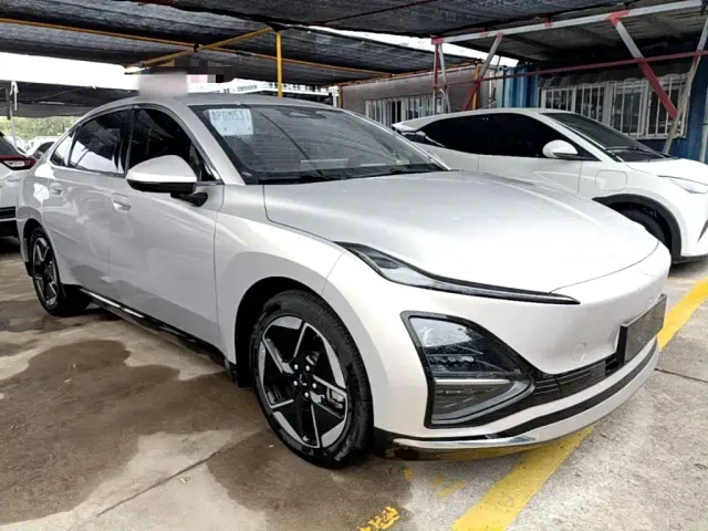 Wuling Starlight — Фото автомобиля 3