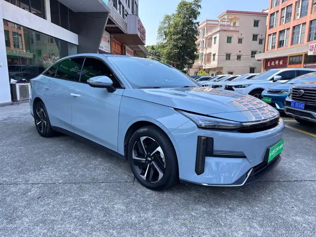 Geely Galaxy L6 — Фото автомобиля 3