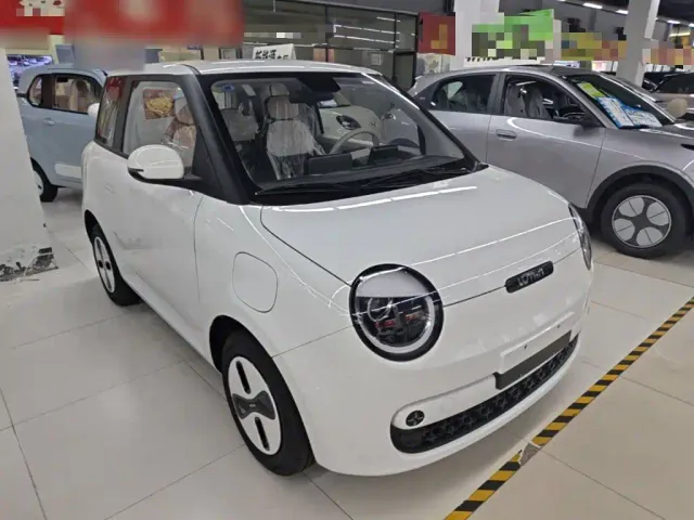 Changan Lumin — Фото автомобиля 3