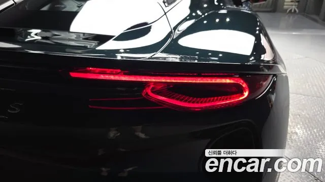 Lotus Emira — Фото автомобиля 19