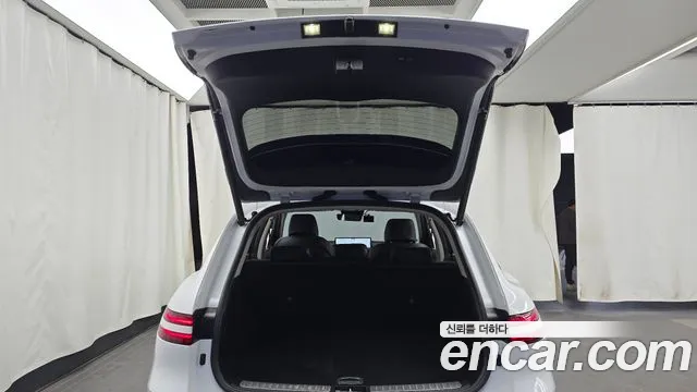 Genesis GV70 2.5T Бензин 2WD — Фото автомобиля 20