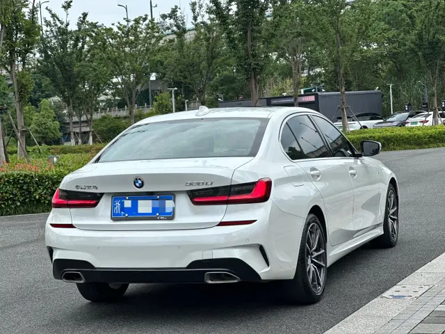 BMW 3 Series — Фото автомобиля 6