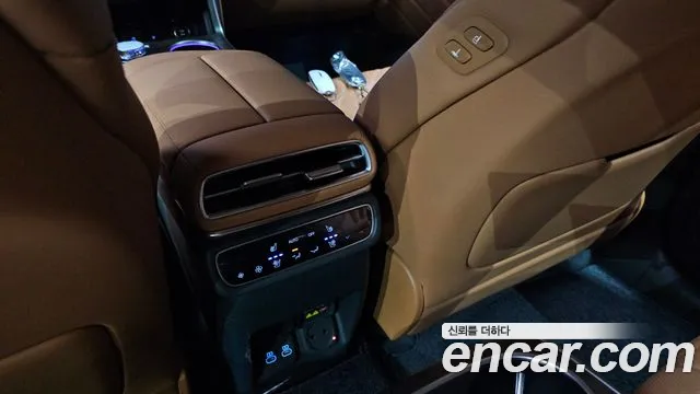Genesis GV80 — Фото автомобиля 28
