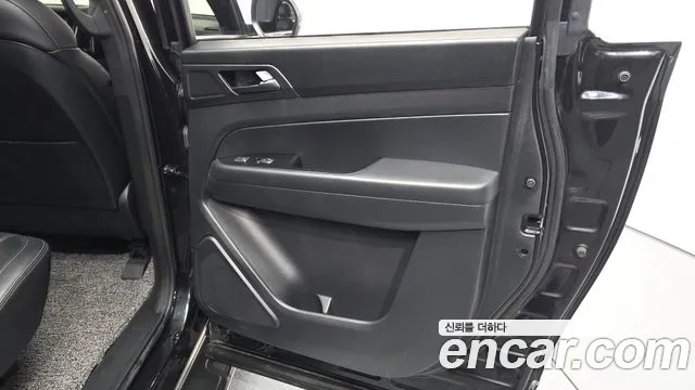 KG_Mobility_Ssangyong Rexton Новый Rexton Sport Дизель 2.2 2WD — Фото автомобиля 25