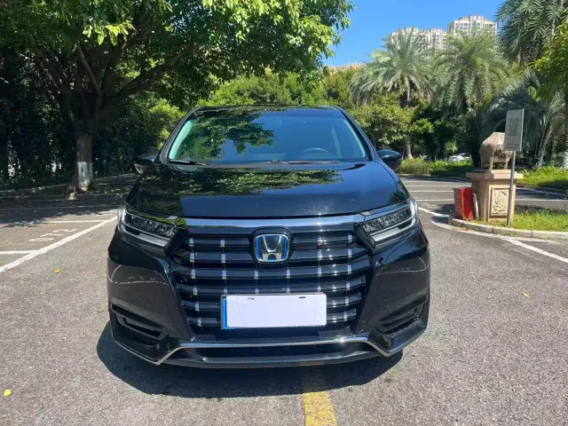 Honda Elysion — Фото автомобиля 2