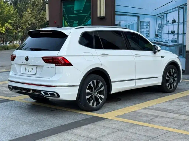 Volkswagen Tiguan L — Фото автомобиля 6