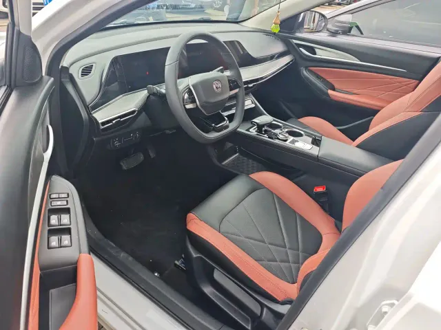 Changan Eado — Фото автомобиля 4