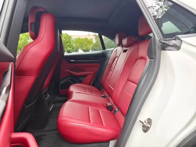 Porsche Macan EV — Фото автомобиля 12