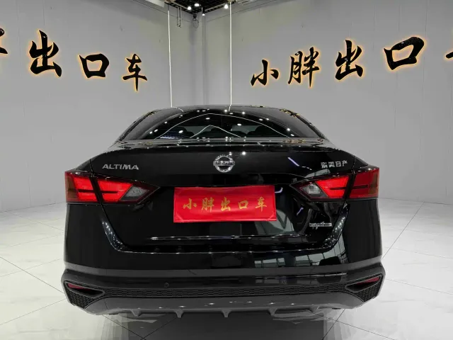 Nissan Teana — Фото автомобиля 5