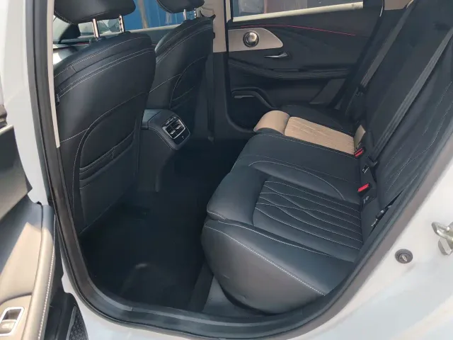 Chery Arrizo 8 — Фото автомобиля 4