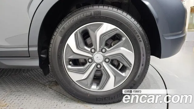 Hyundai Kona Новый Kona Гибрид Modern — Фото автомобиля 21