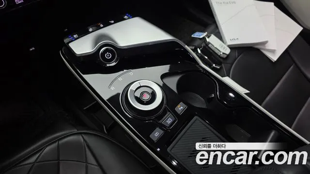 Kia EV6 — Фото автомобиля 9