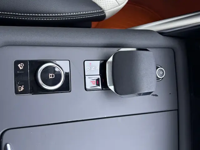 Land Rover Discovery — Фото автомобиля 6
