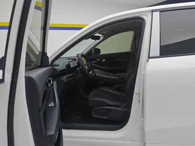Geely Galaxy E5 — Фото автомобиля 9