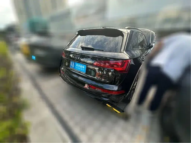 Audi Q5L — Фото автомобиля 2