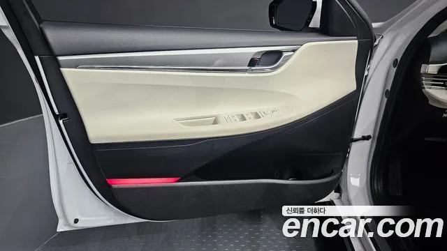 Hyundai Grandeur (New) Hybrid — Фото автомобиля 13