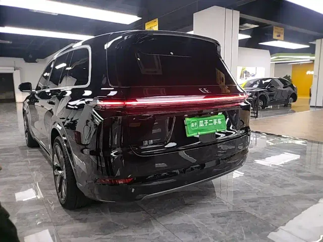 Li Auto L9 — Фото автомобиля 4