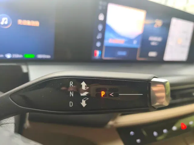 Buick GL8 — Фото автомобиля 23