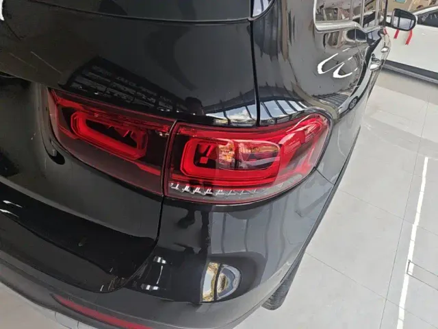Mercedes-Benz GLB-Class — Фото автомобиля 7