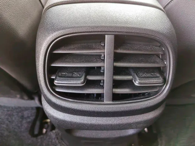 Hyundai Elantra — Фото автомобиля 18