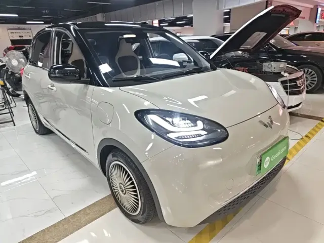 Wuling Bingo — Фото автомобиля 3