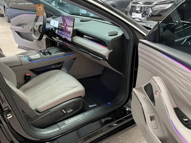 Geely Galaxy Xingyao 8 — Фото автомобиля 4