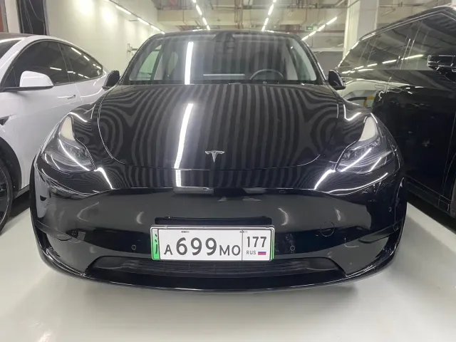 Tesla Model Y — Фото автомобиля 2