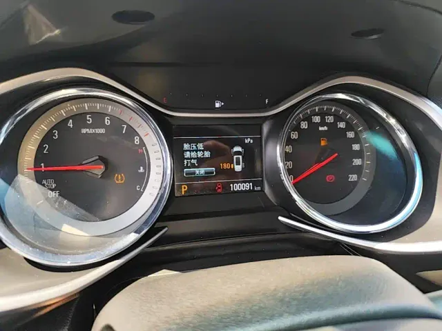 Chevrolet Orlando — Фото автомобиля 11