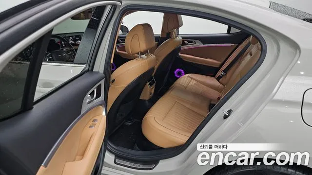 Genesis G70 New — Фото автомобиля 30