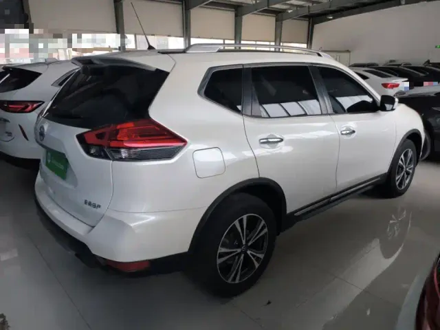 Nissan X-Trail — Фото автомобиля 5
