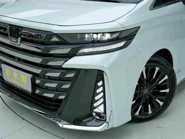 Toyota Vellfire — Фото автомобиля 22