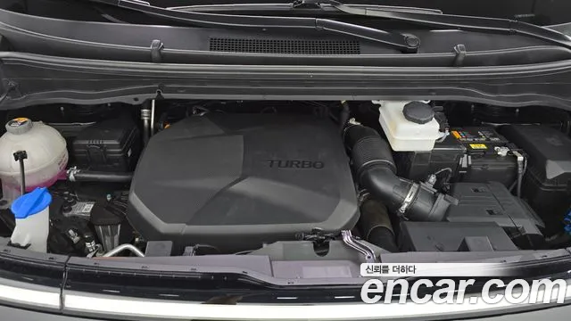 Hyundai Staria Staria 4WD Lounge 9 мест — Фото автомобиля 5