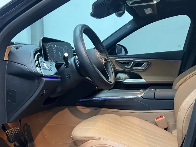 Mercedes-Benz E-Class — Фото автомобиля 11