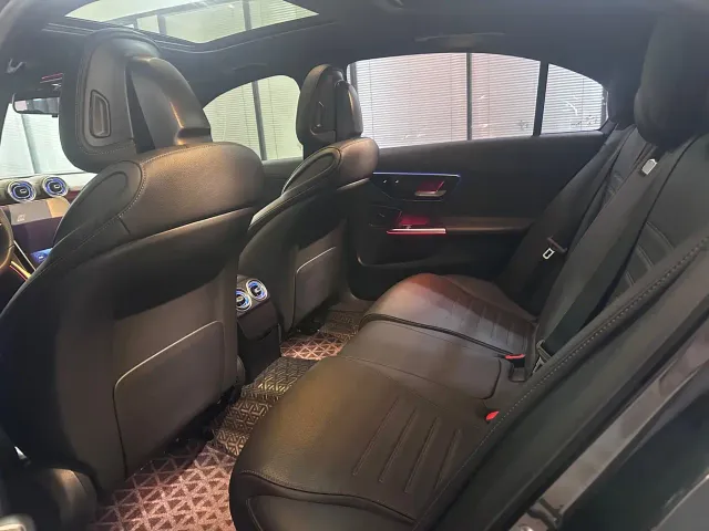 Mercedes-Benz C-Class — Фото автомобиля 10