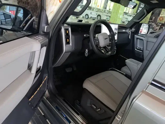 iCAR V23 — Фото автомобиля 15